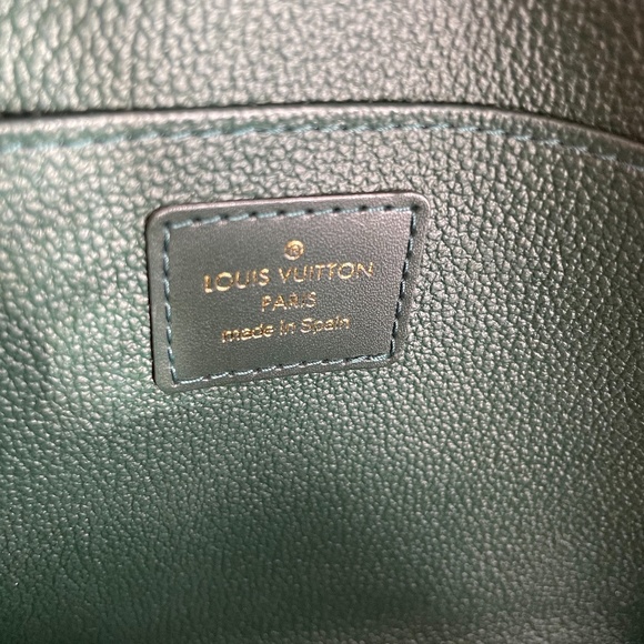 SOLD to Collector in Victoria!! Louis Vuitton Taiga Trousse Toilette Bagp - Picture 4 of 11